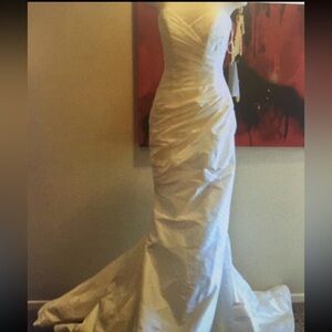 Romona Keveza - Legends Wedding Dress